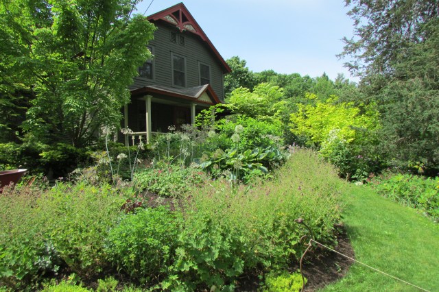 Click on photos to enlarge for closer viewing of Margaret Roach's garden.